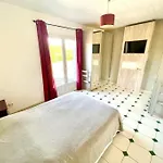 Maison Dans Le Sud Avec Piscine Chauffee - Midoon Guest * Tillac