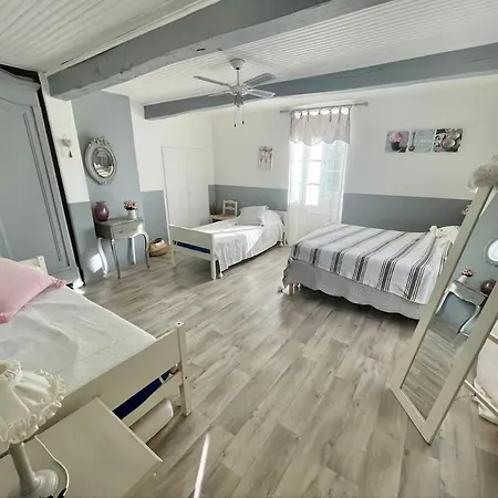 Holiday home Maison Dans Le Sud Avec Piscine Chauffee - Midoon Guest