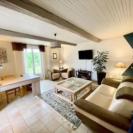 Maison Dans Le Sud Avec Piscine Chauffee - Midoon Guest